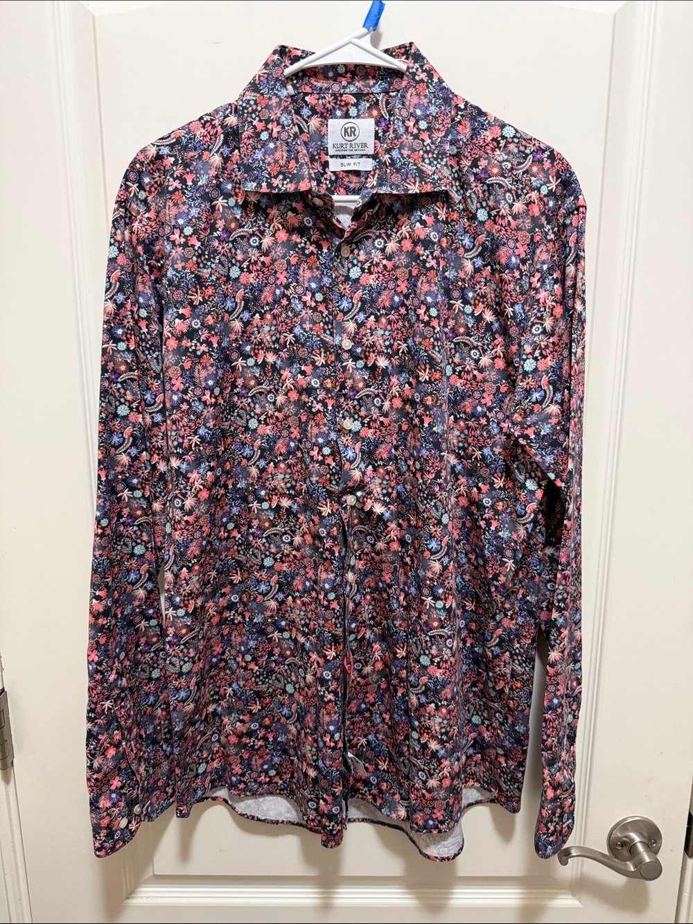 Men’s Navy Floral Long-Sleeve Button-Down Shirt